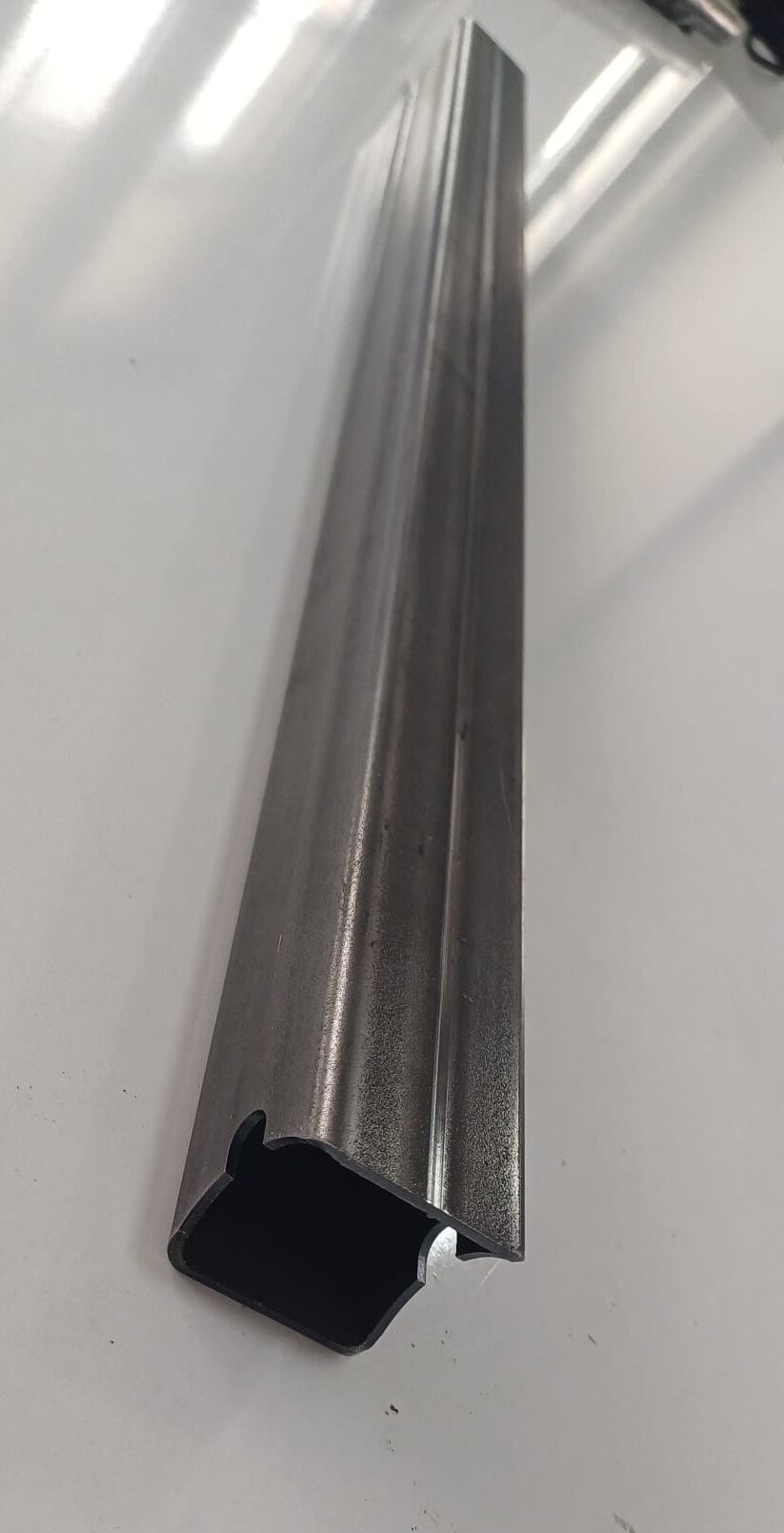 40X40X2mm 65CM H TİPİ DİKME PANO AYAK ÜST KAYIT PROFİLİ