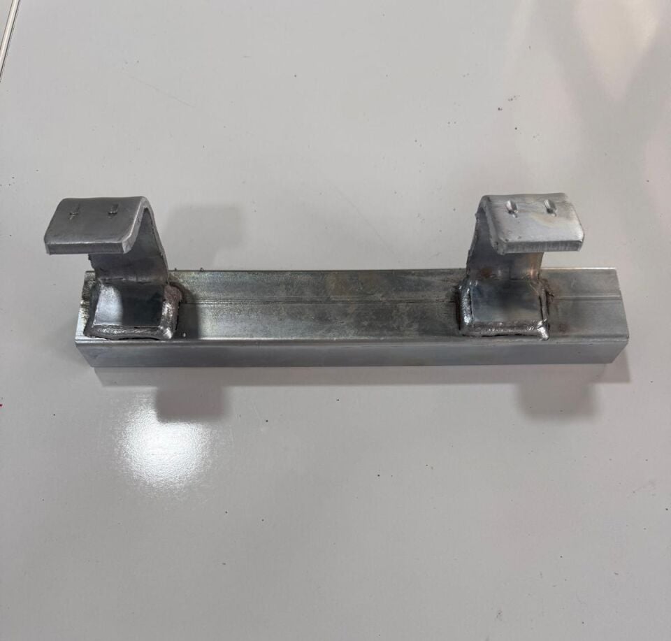 320MMX 30X50X2MM PROFİLLİ KANCALI SAC KALAS KAFASI